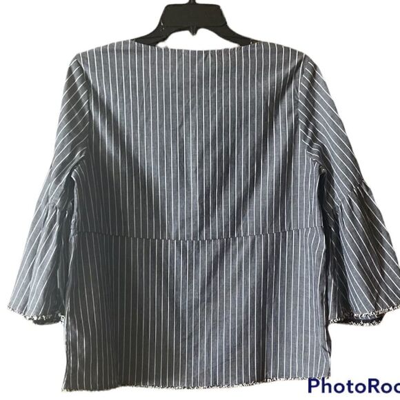 Dolan Left Coast Collection Grey and White Blouse Size Small 📦 - Picture 2 of 8